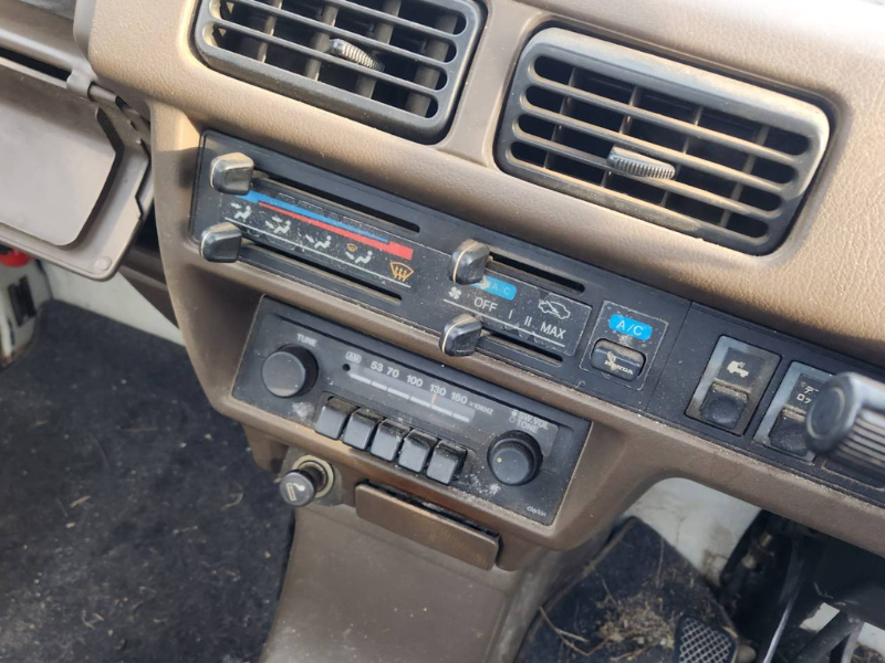 Honda Acty Truck HA2 Attack 4WD MT4 1988 - Image 11