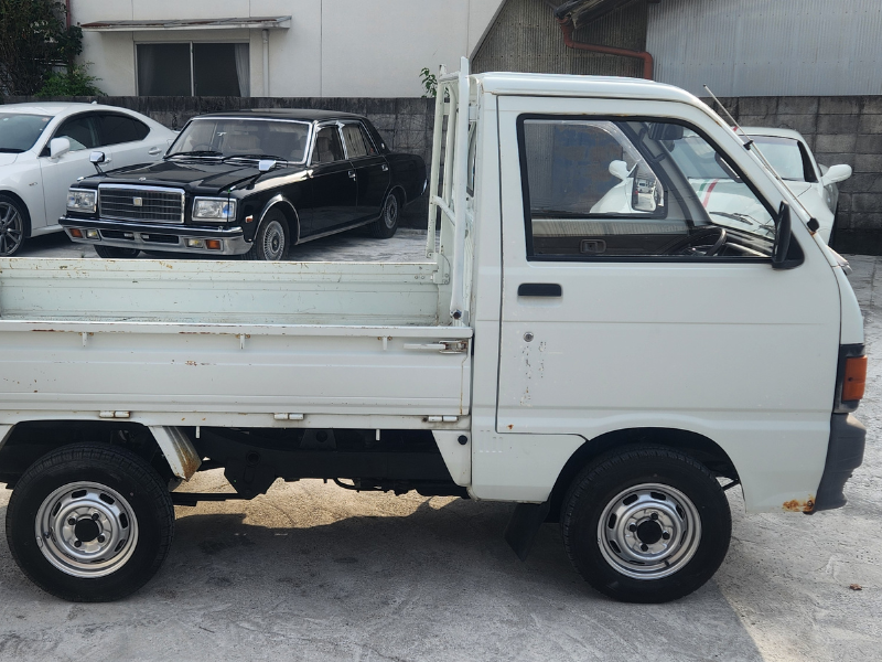 Daihatsu Hijet S81P 4WD MT4 1988 - Image 7