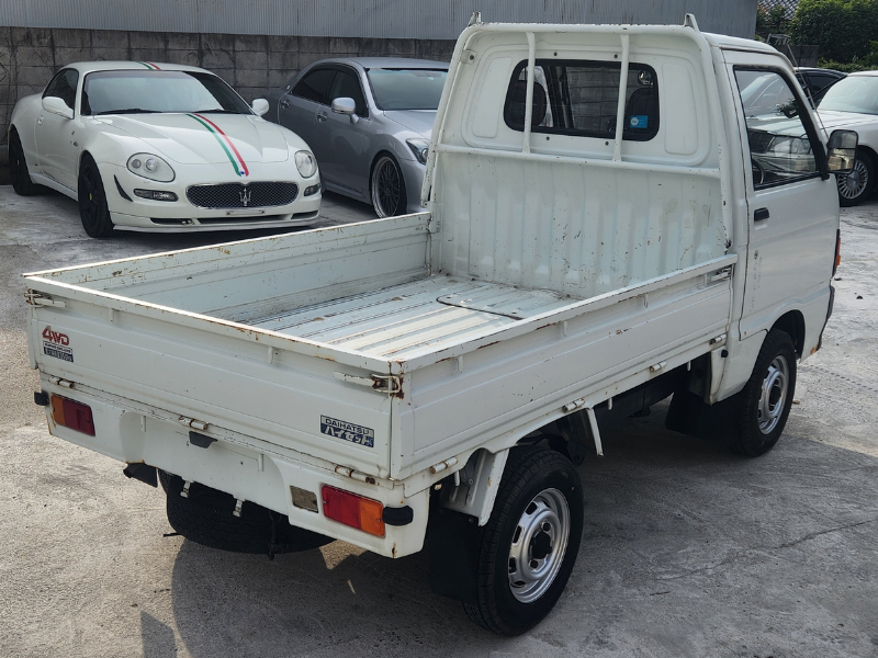 Daihatsu Hijet S81P 4WD MT4 1988 - Image 6