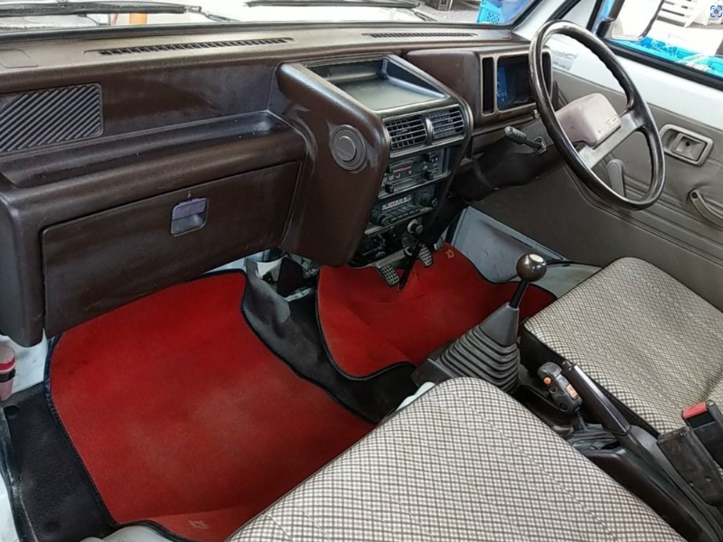 Daihatsu Hijet S81P 4WD MT4 1986 - Image 6